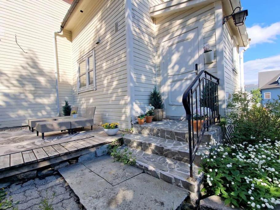 Villa Close To The City Centre Tromso Exterior photo